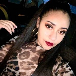 Meet your Posher, Janiela